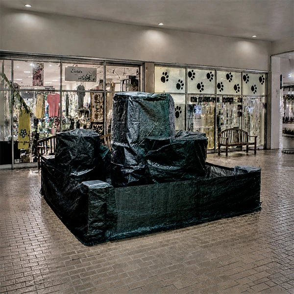 LG Williams, Closed, 2009, Installation, Ala Moana Shopping Center, Honolulu, HI.